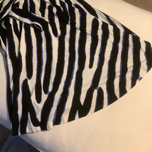 Diane Von Furstenberg Wrap Dress Size 4 Navy Animal Stripe Knit Cap Sleeve - Picture 3 of 7